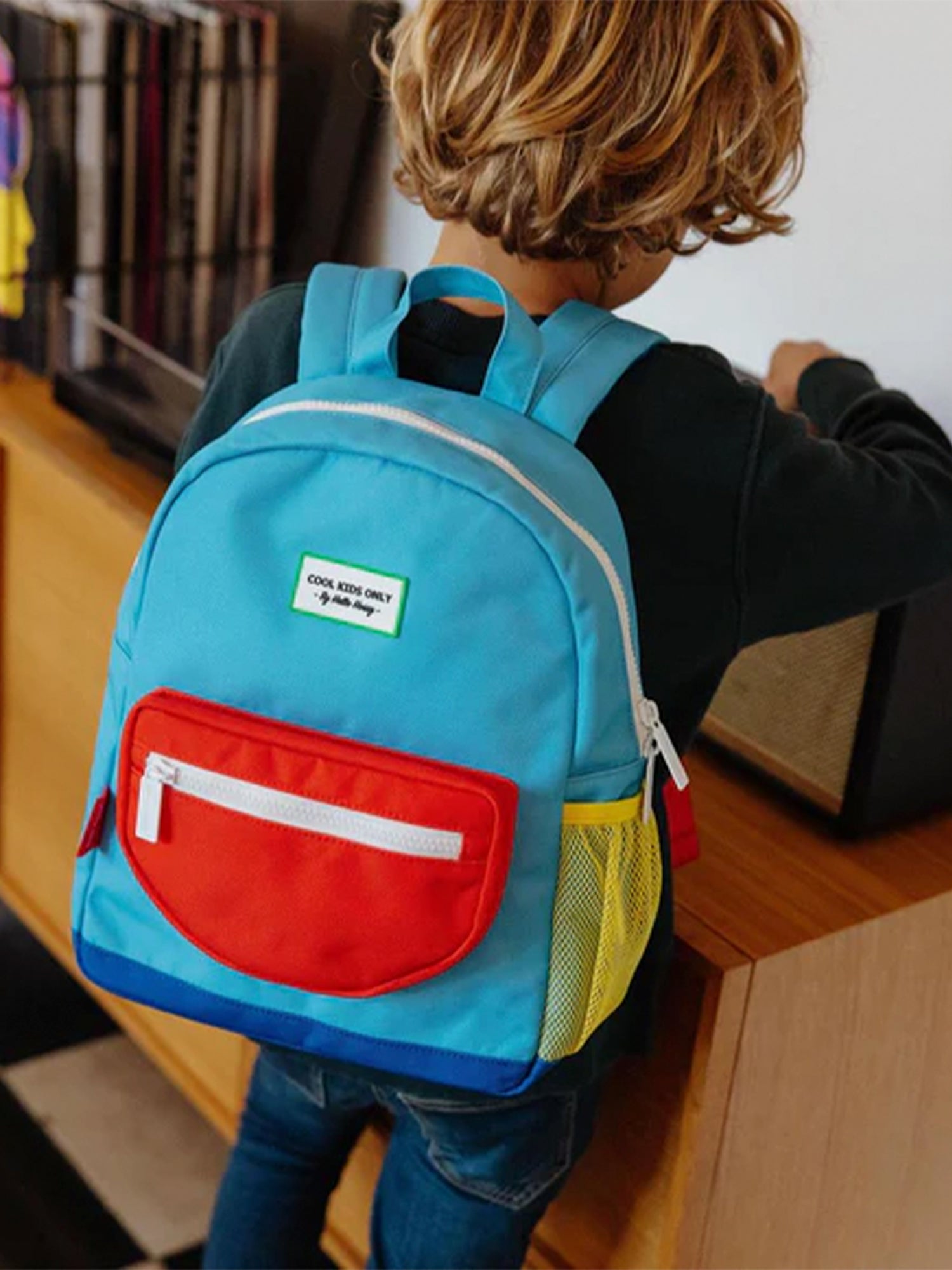 MOCHILA MINI PLÁSTICO RECICLADO SKY POP Hello Hossy KIDSME