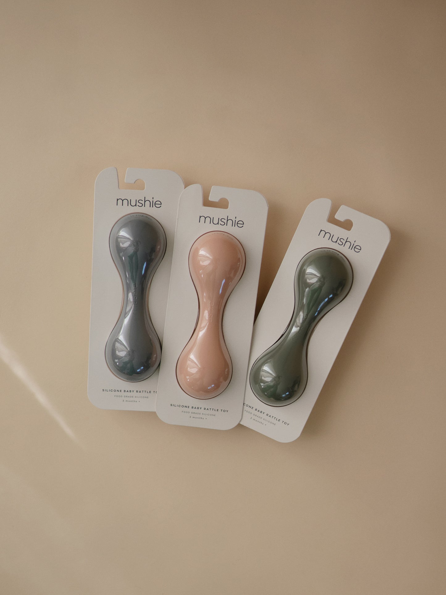 SONAJERO SILICONA CAMBRIDGE BLUE Mushie KIDSME