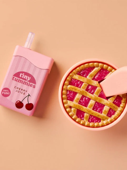 PACK DE PASTEL DE MANAZANA Y ZUMO DE CEREZA Tiny Harlow KIDSME