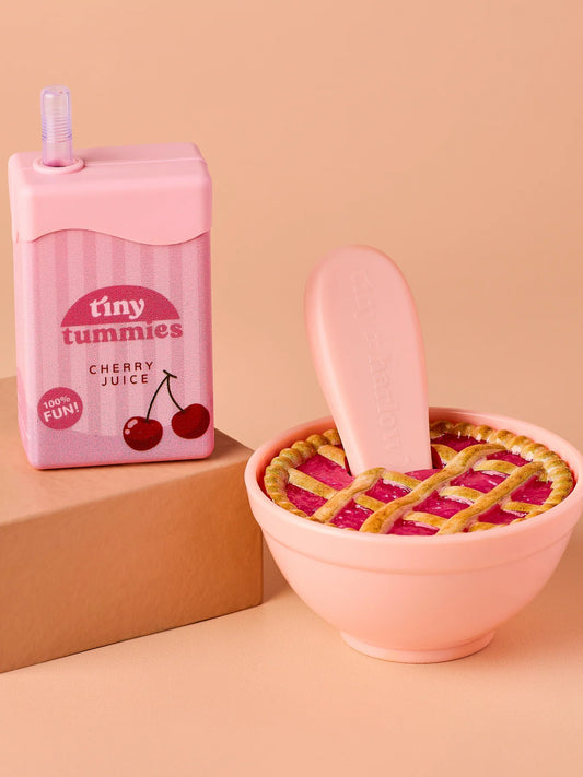 PACK DE PASTEL DE MANAZANA Y ZUMO DE CEREZA Tiny Harlow KIDSME