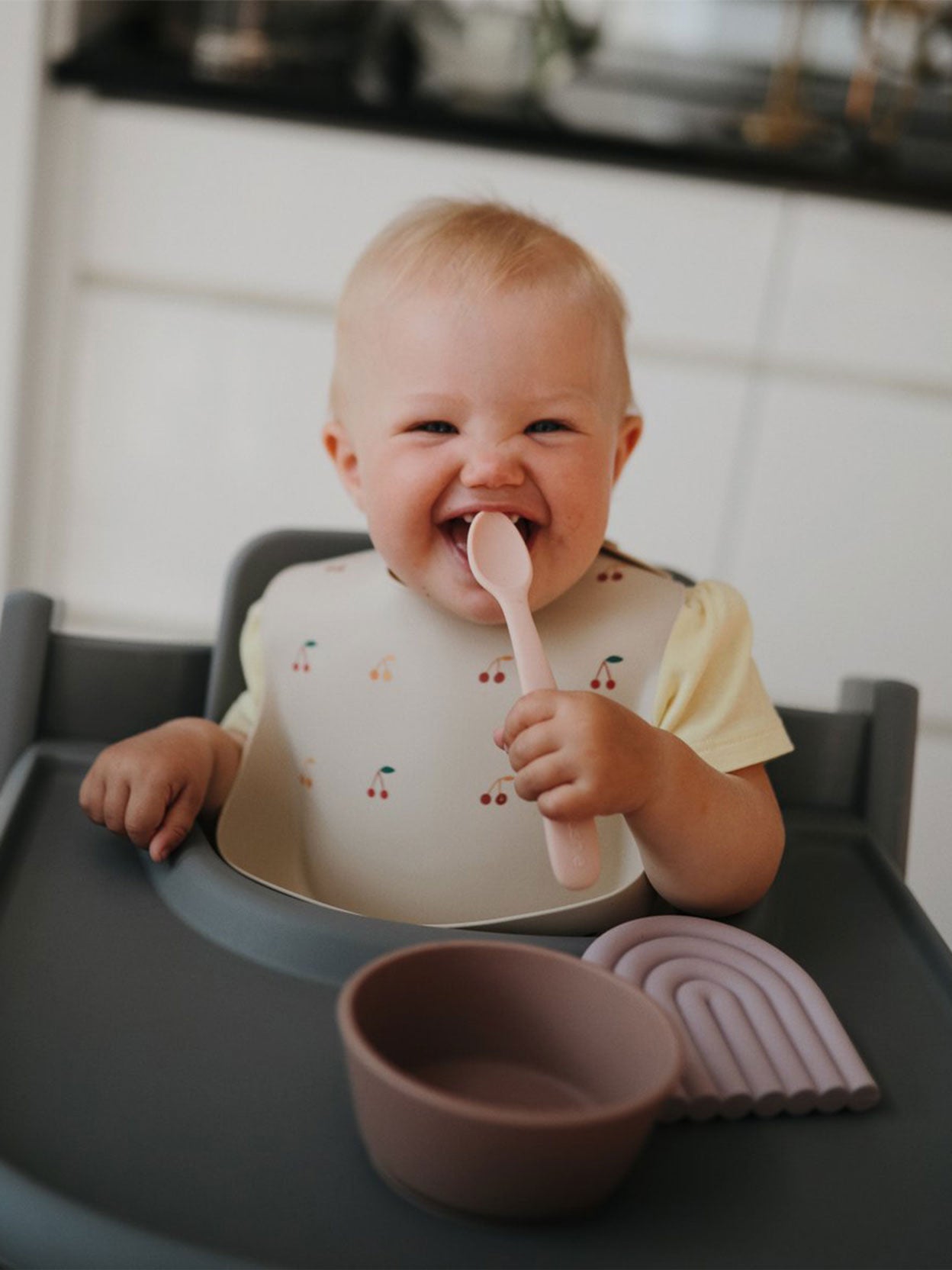 CUCHARAS BABY BLUSH/SHIFTING SAND Mushie KIDSME