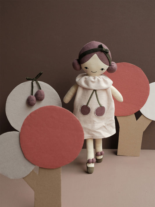 MUĂECA BIG DOLL CHERRY PIE Fabelab KIDSME