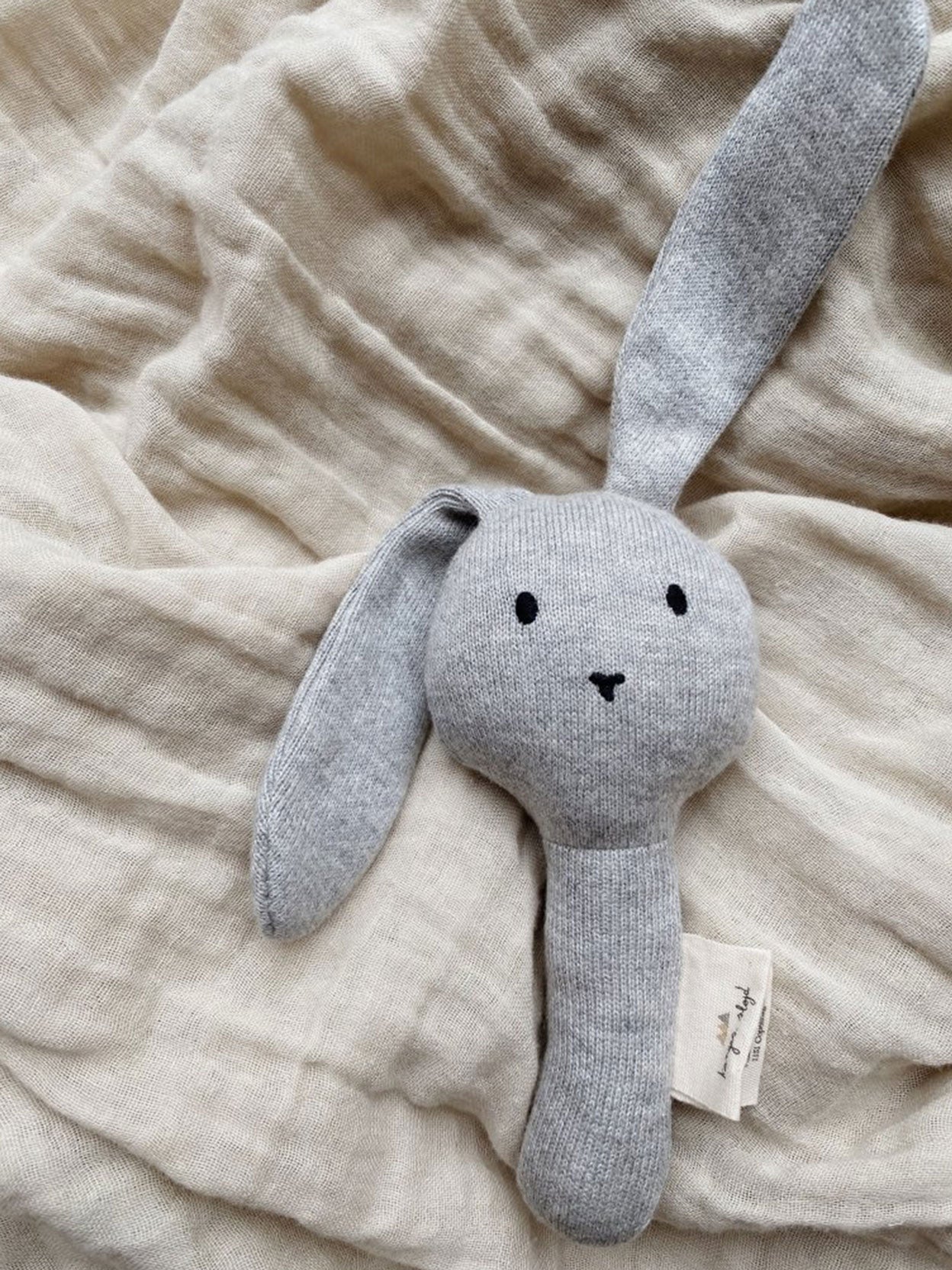 SONAJERO RABBIT GRIS Konges Slojd KIDSME