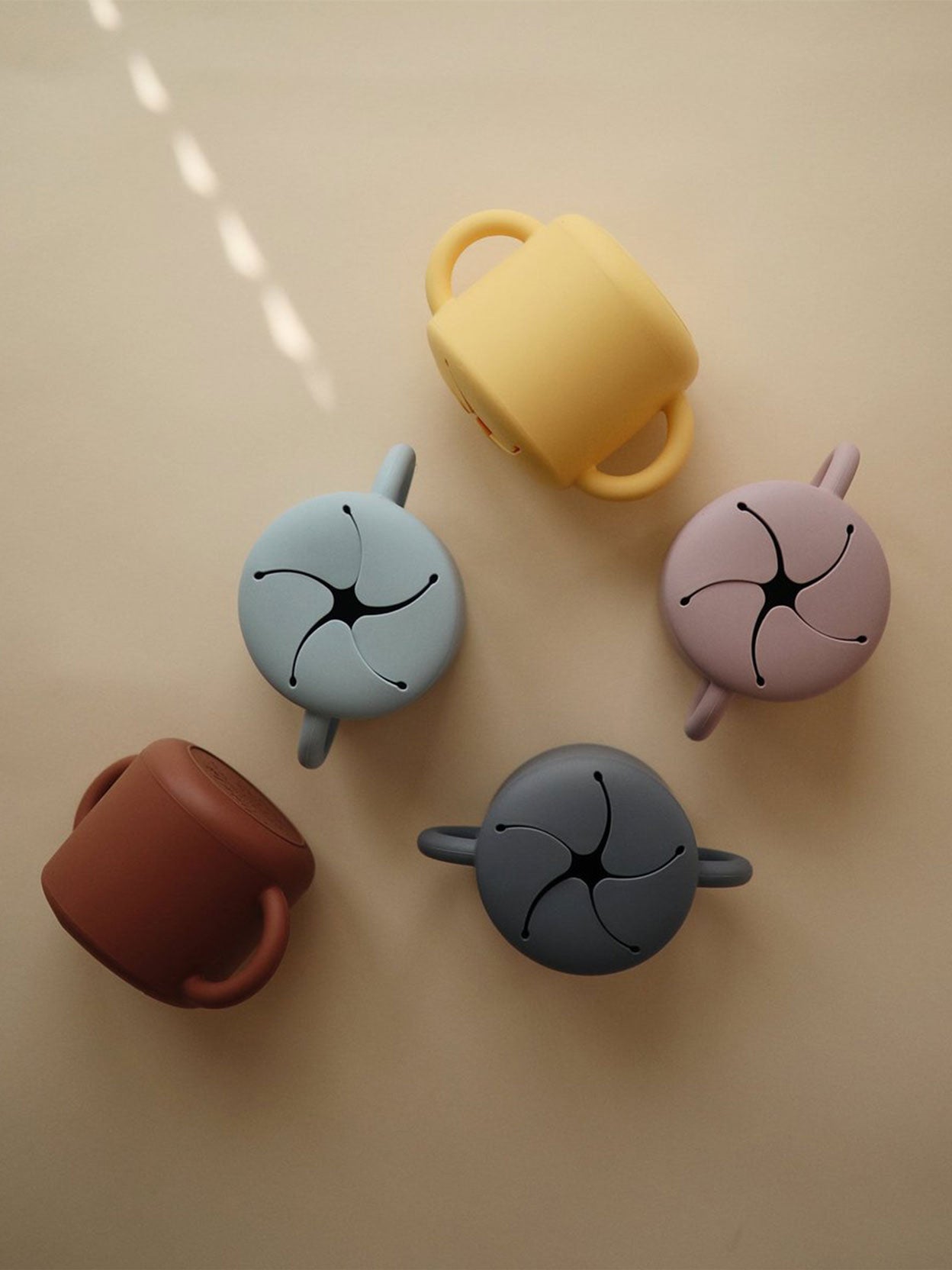 TAZA PARA SNACKS STONE Mushie KIDSME