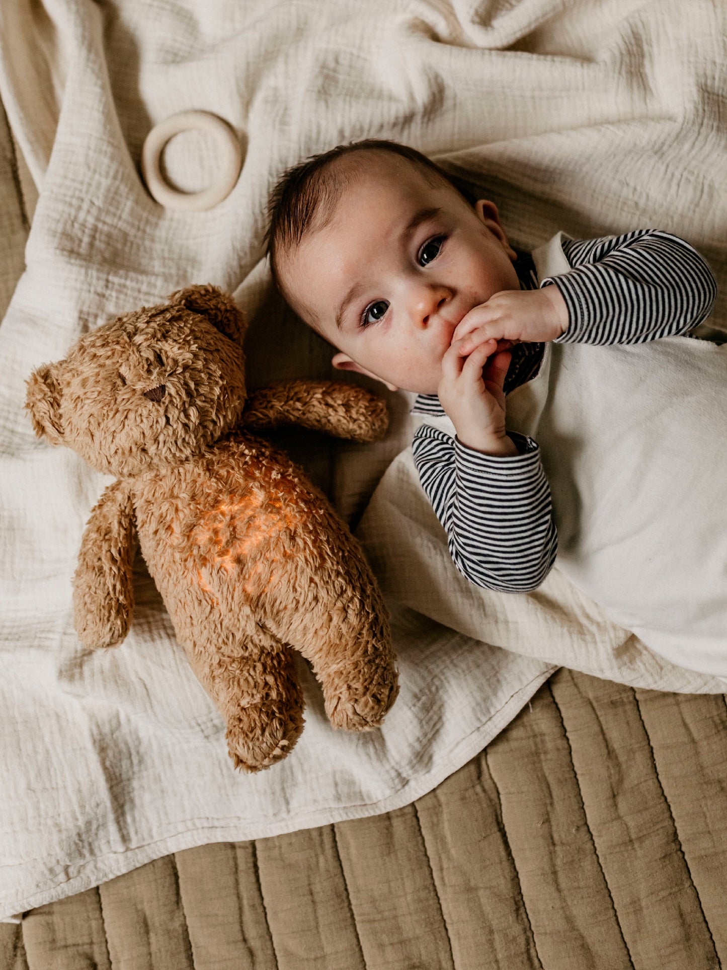 OSO DE PELUCHE LUZ Y SONIDO CARAMEL Moonie KIDSME