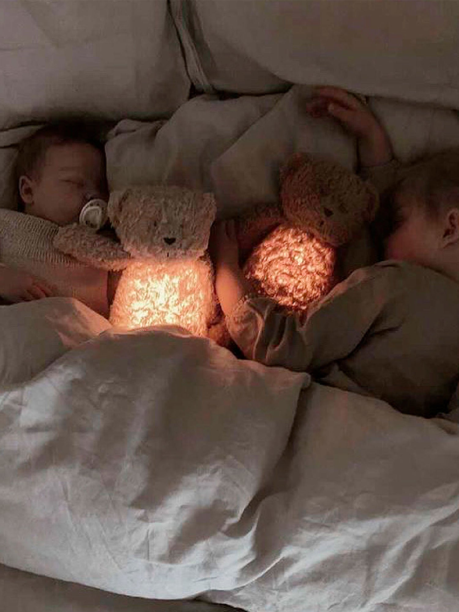 OSO DE PELUCHE LUZ Y SONIDO CARAMEL Moonie KIDSME