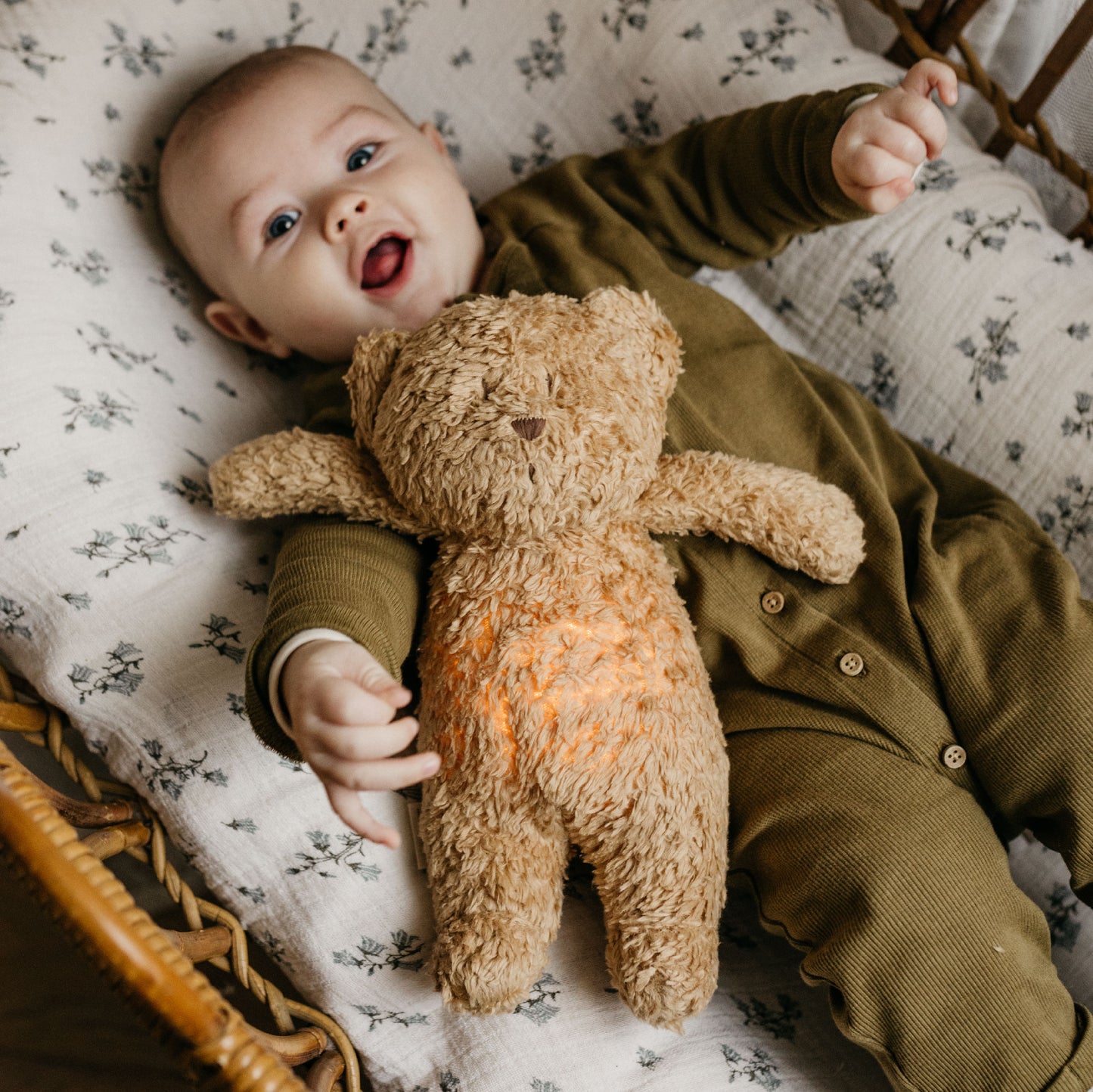OSO DE PELUCHE LUZ Y SONIDO SAND Moonie KIDSME